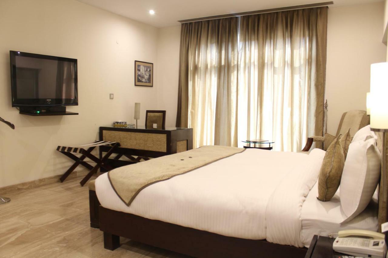 Royal Residence Iffco Chowk Gurgaon Dış mekan fotoğraf