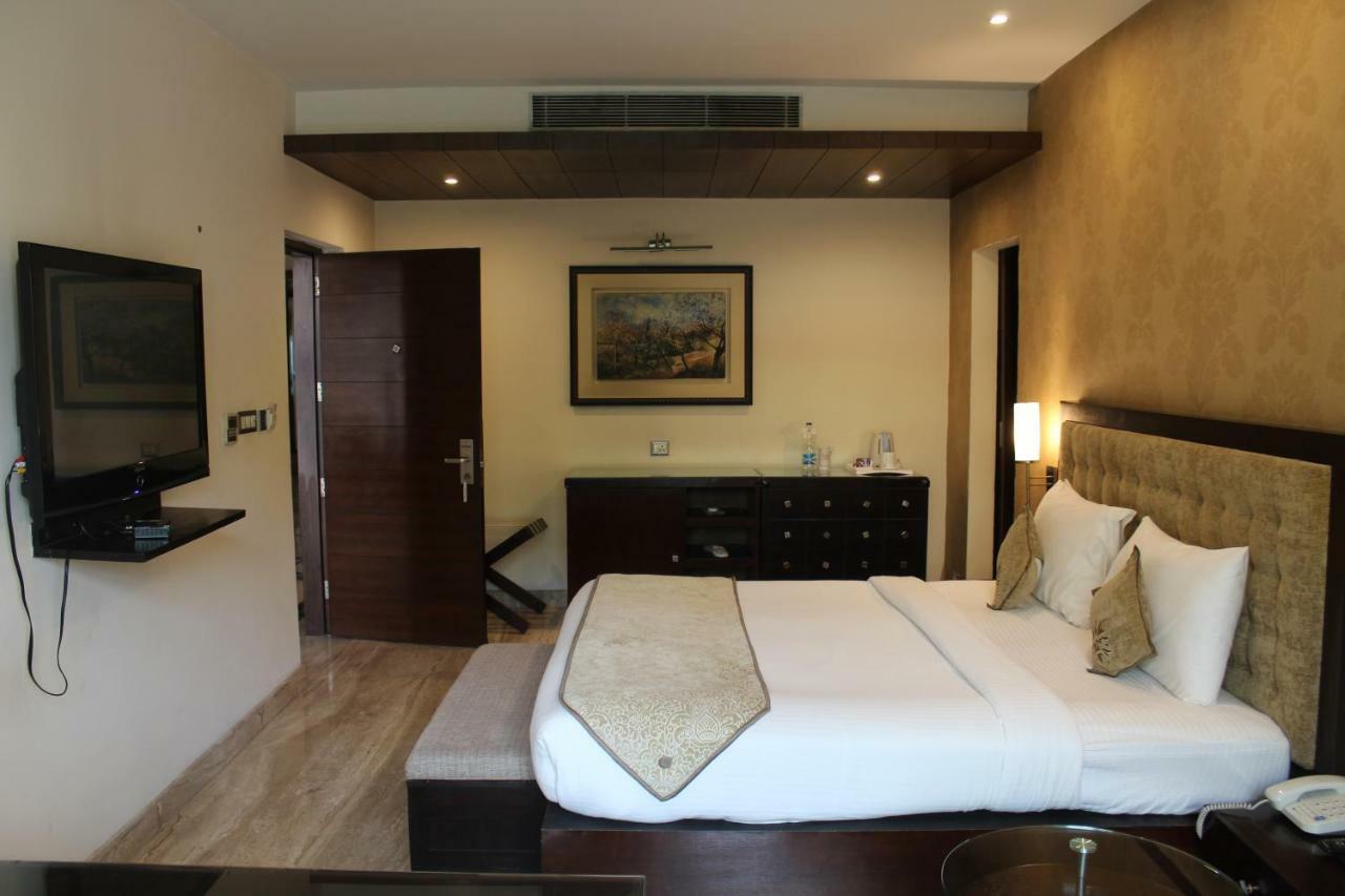Royal Residence Iffco Chowk Gurgaon Dış mekan fotoğraf