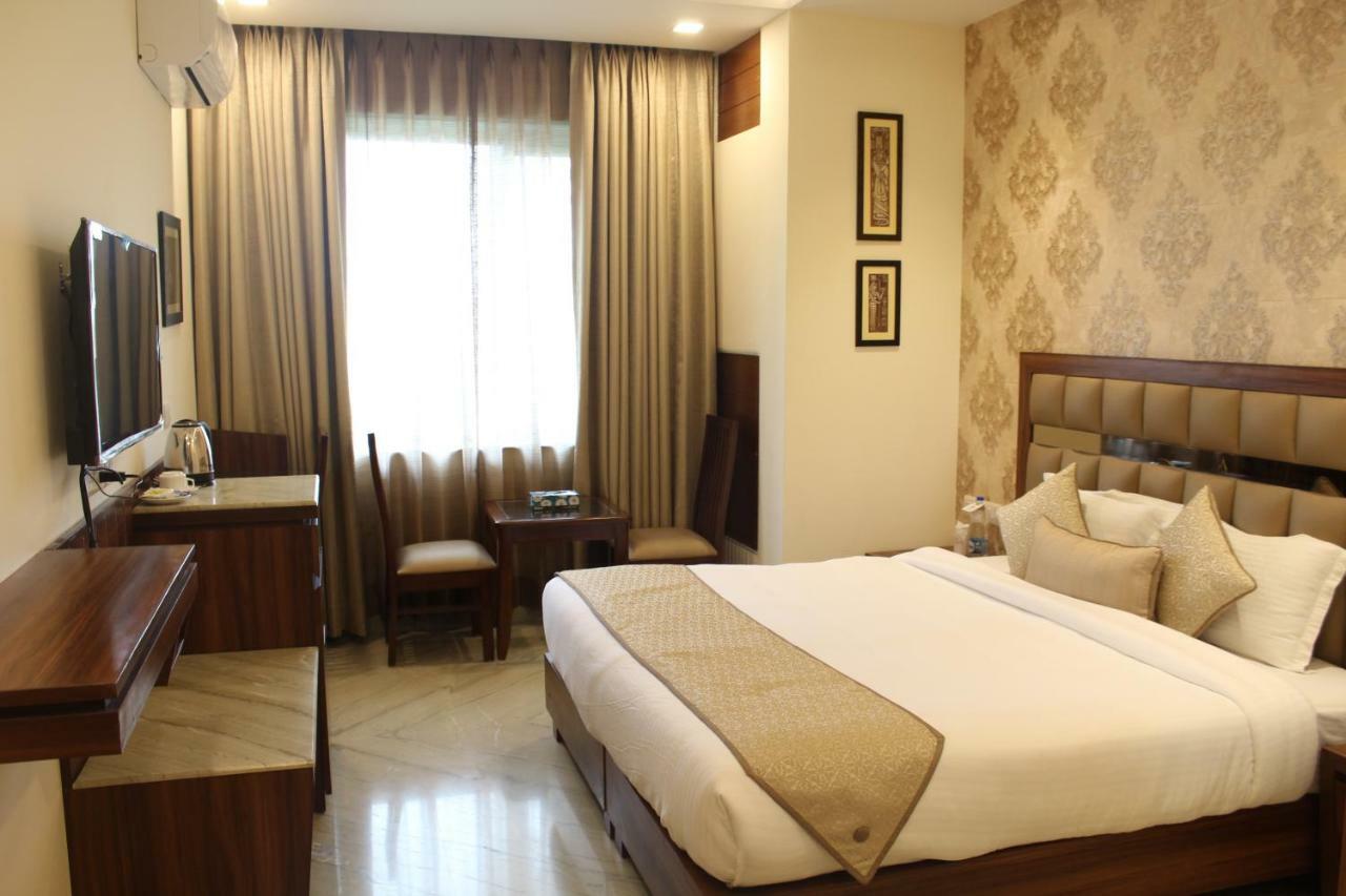 Royal Residence Iffco Chowk Gurgaon Dış mekan fotoğraf