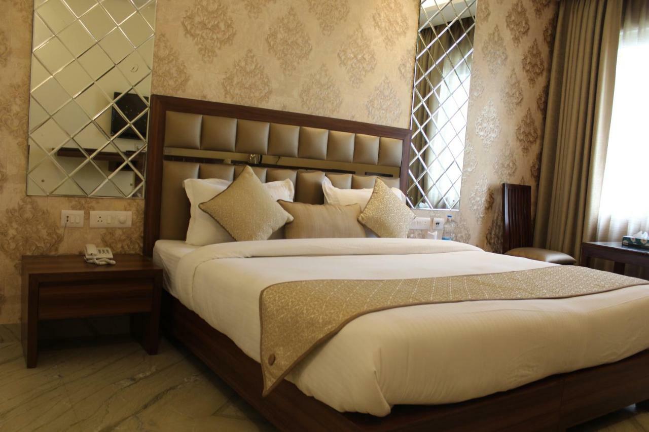 Royal Residence Iffco Chowk Gurgaon Dış mekan fotoğraf