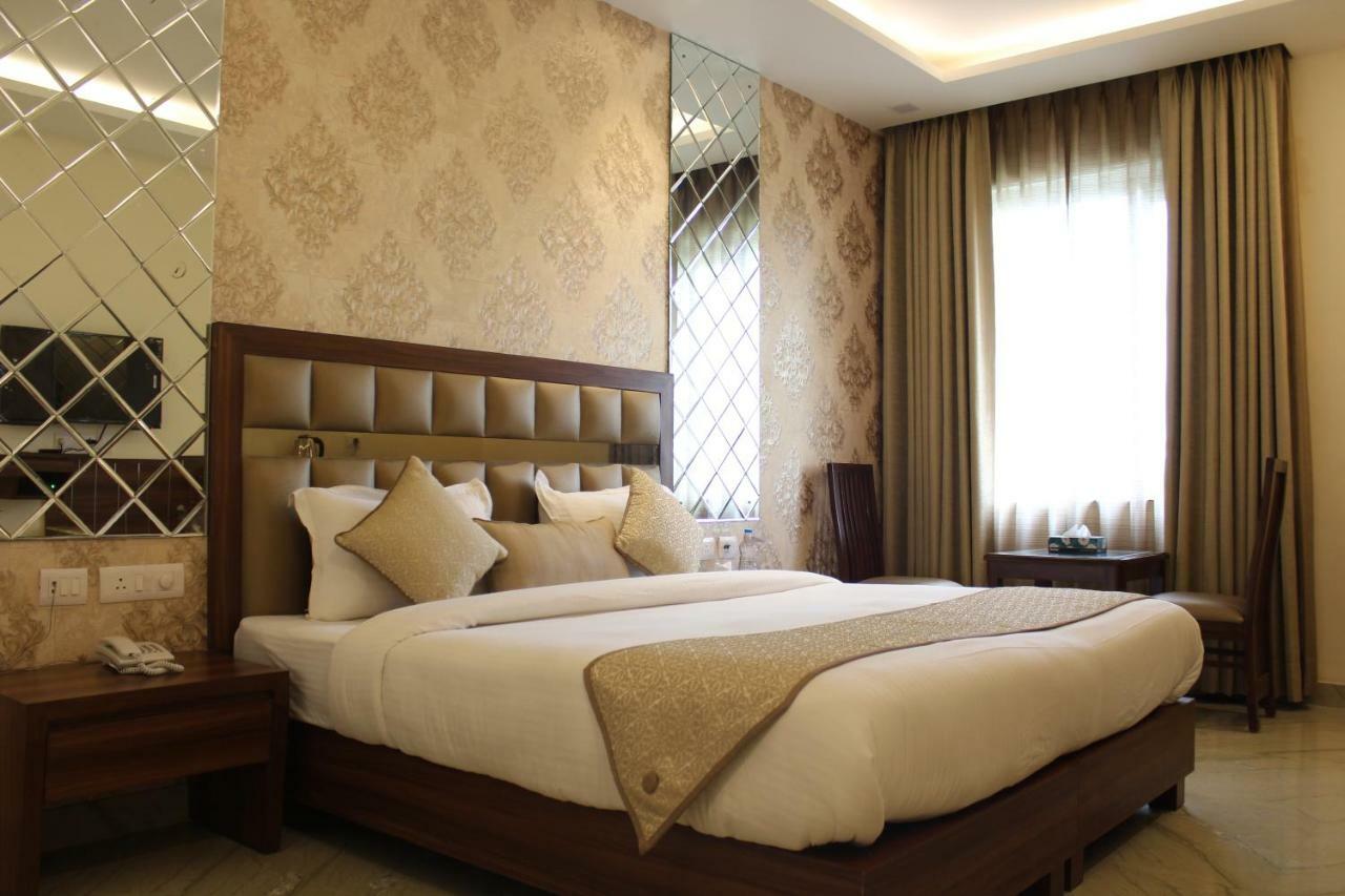 Royal Residence Iffco Chowk Gurgaon Dış mekan fotoğraf