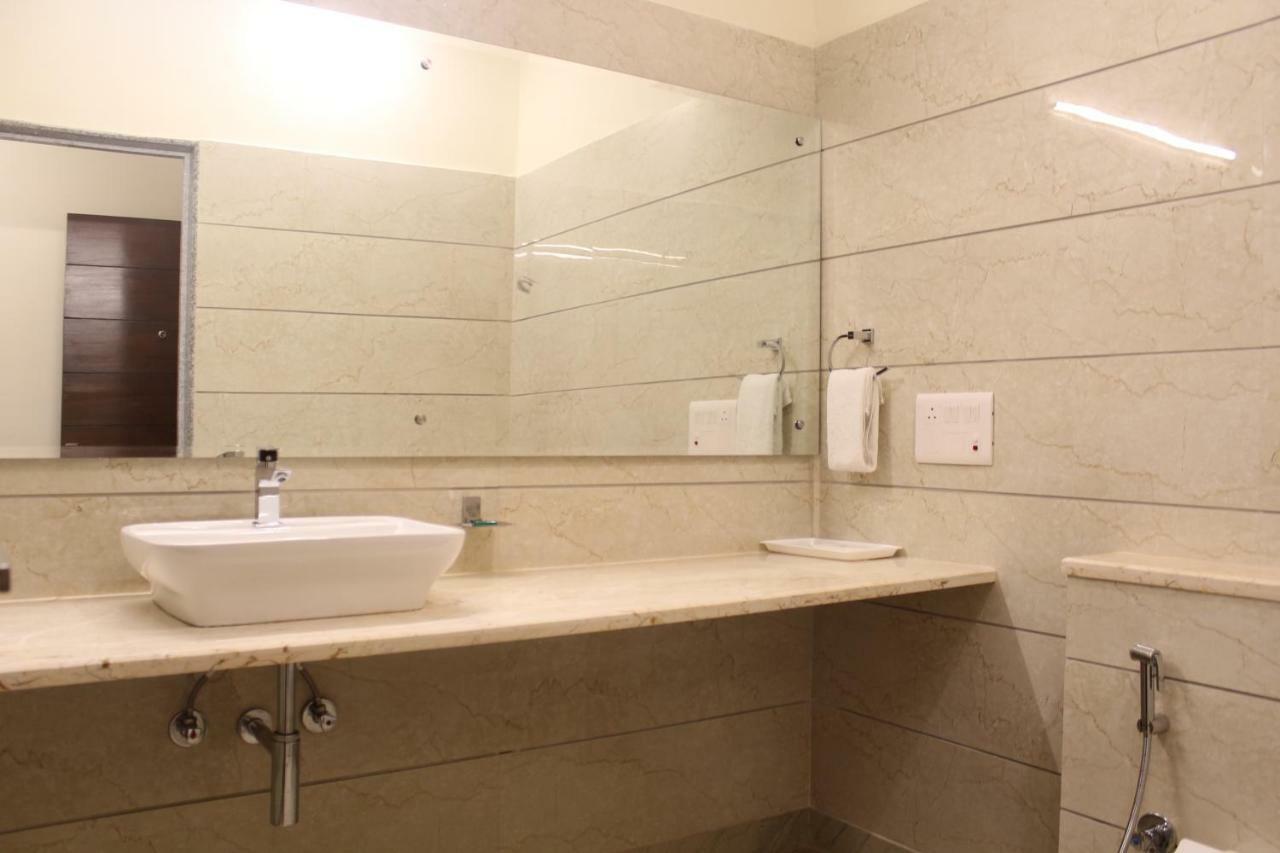 Royal Residence Iffco Chowk Gurgaon Dış mekan fotoğraf