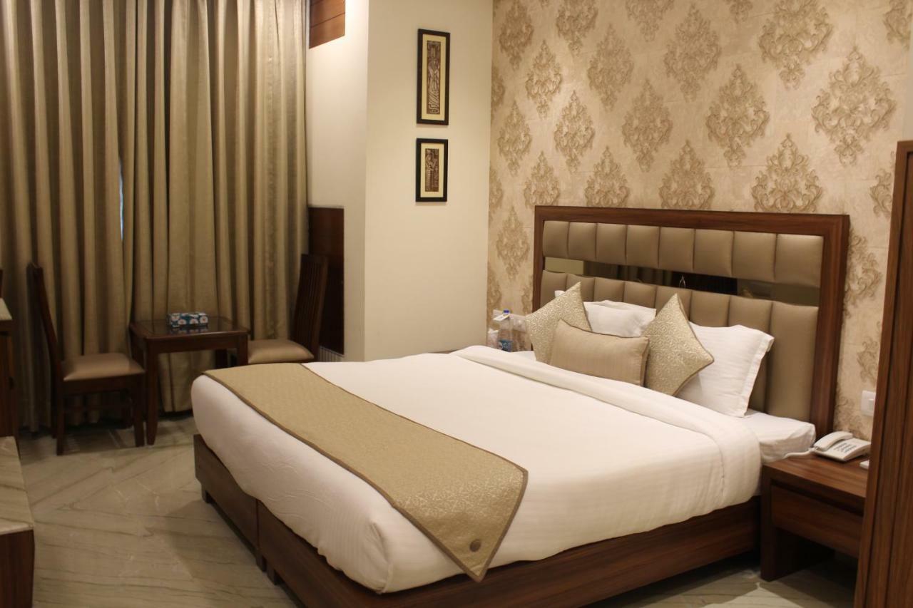Royal Residence Iffco Chowk Gurgaon Dış mekan fotoğraf