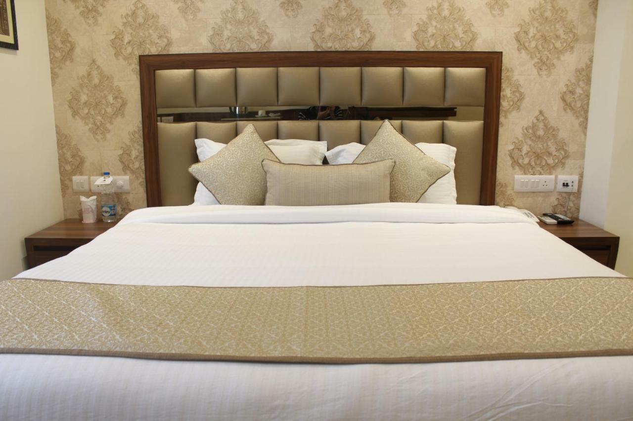 Royal Residence Iffco Chowk Gurgaon Dış mekan fotoğraf