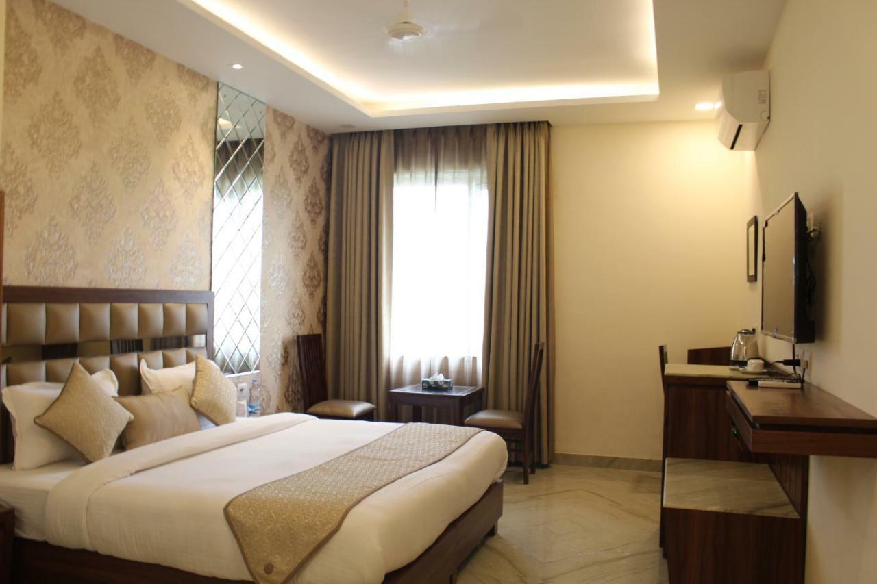 Royal Residence Iffco Chowk Gurgaon Dış mekan fotoğraf
