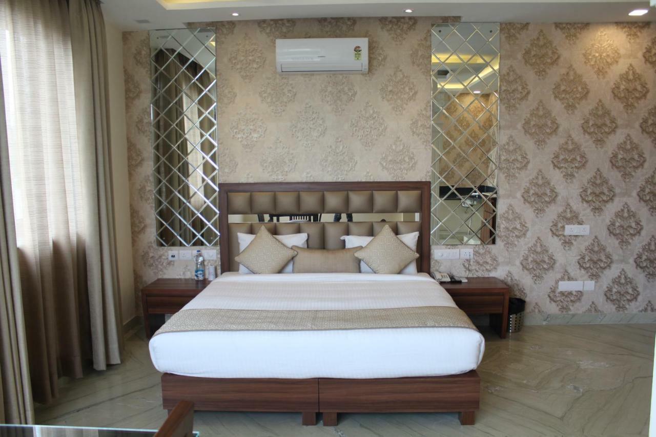 Royal Residence Iffco Chowk Gurgaon Dış mekan fotoğraf
